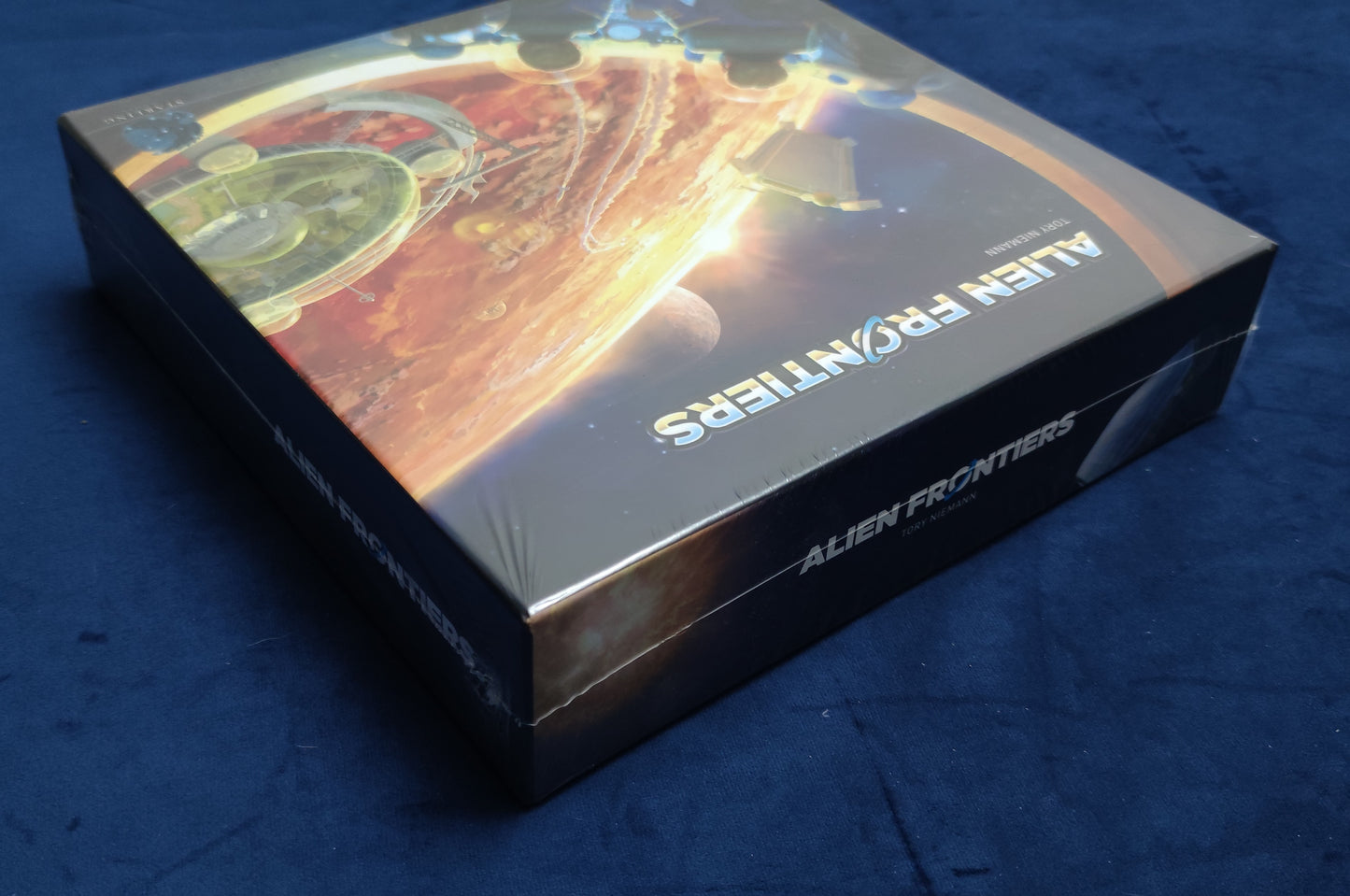 ALIEN FRONTIER (5ta Edición) (INGLÉS)+ALIEN FRONTIER FACTIONS (Expansión) (INGLÉS)