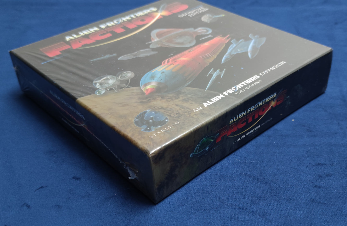 ALIEN FRONTIER (5ta Edición) (INGLÉS)+ALIEN FRONTIER FACTIONS (Expansión) (INGLÉS)